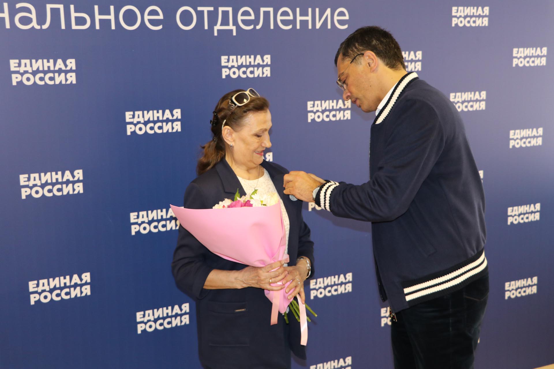 Владимир Гутенев принял участие в благотворительных акциях в Самарской губернии